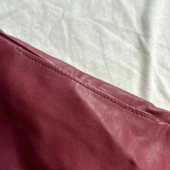 Abercrombie & Fitch Faux Leather Burgundy Skater Skirt Pockets  Size Medium - Picture 3 of 5